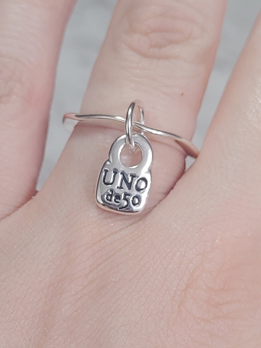 UNO de 50 Padlock Charm Ring